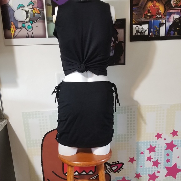 Awesome Side Tie Mini Skirt - Picture 5 of 6
